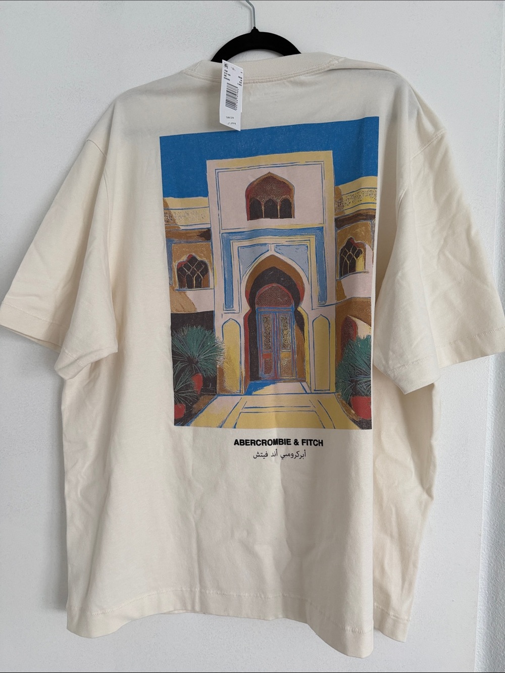 Abercrombie & Fitch Cream Tee with Blue & Gold Architectural Print XL exclusive